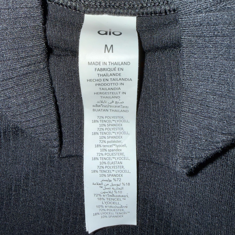 Alo Yoga Wellness Rib Mock Neck Long Sleeve - Picture 8 of 9